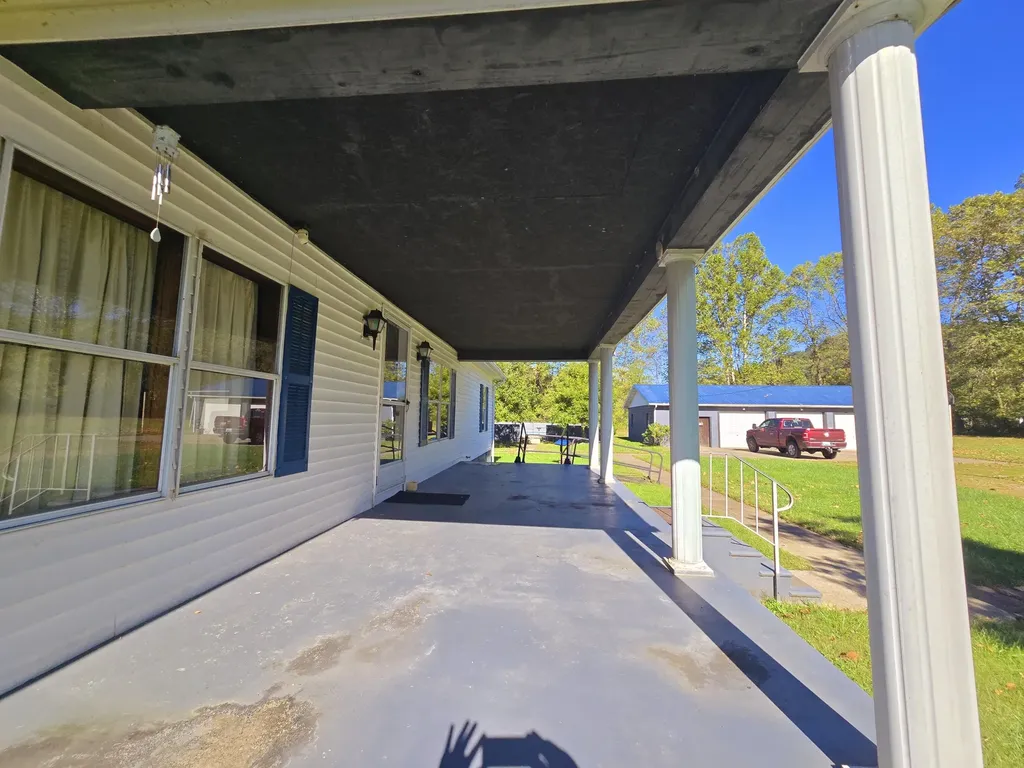 163 Eulett Lane Vanceburg KY 41179