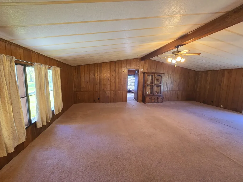 163 Eulett Lane Vanceburg KY 41179