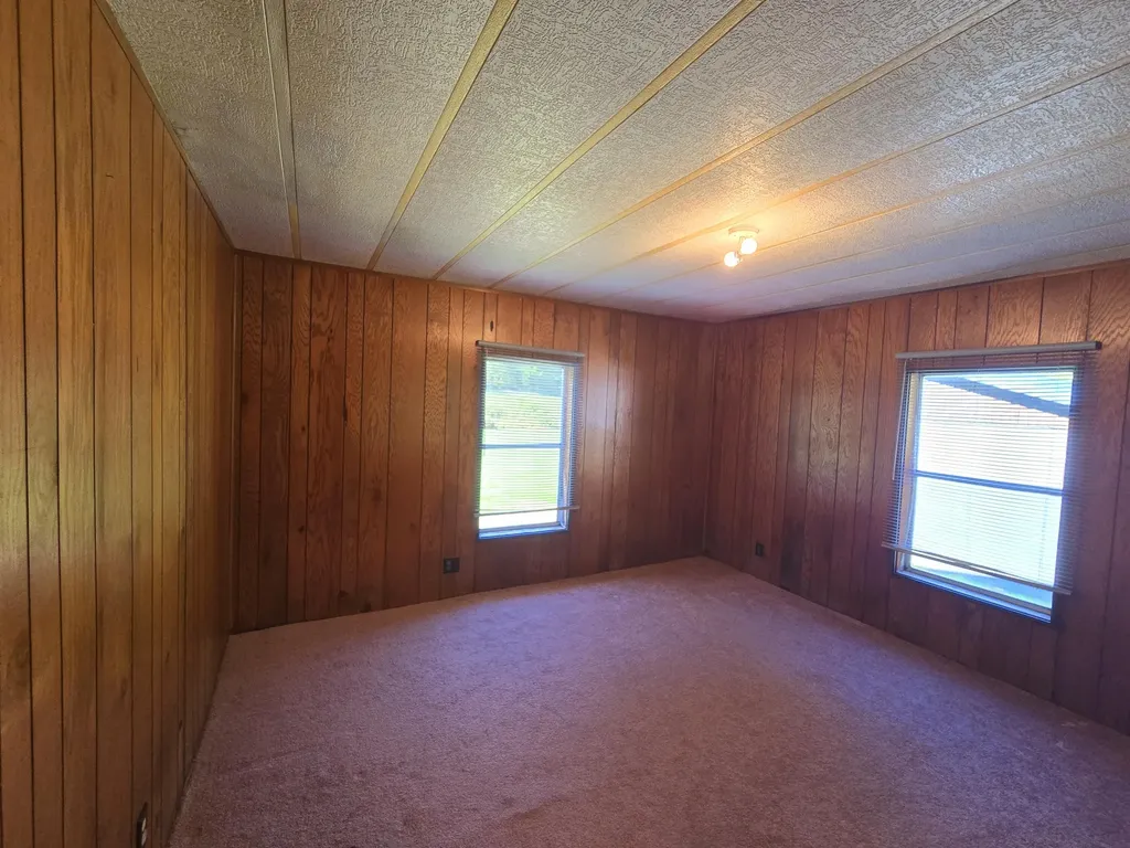 163 Eulett Lane Vanceburg KY 41179