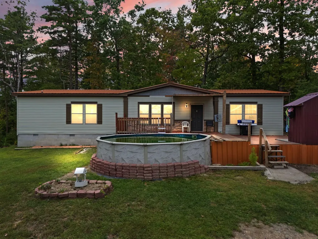 90 Damy Lane Campton KY 41301