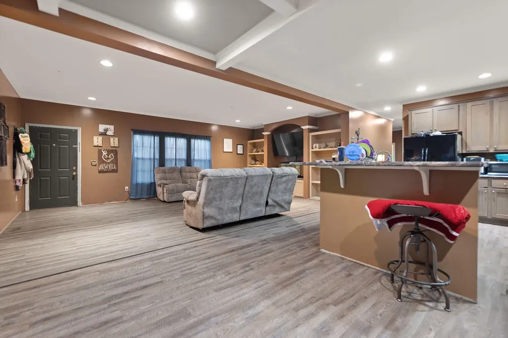 90 Damy Lane Campton KY 41301
