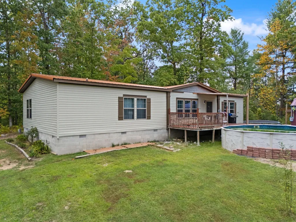 90 Damy Lane Campton KY 41301