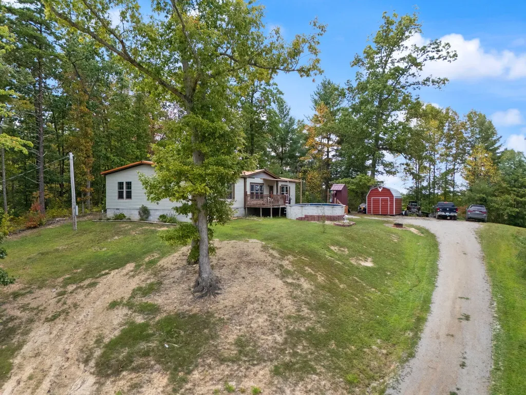 90 Damy Lane Campton KY 41301