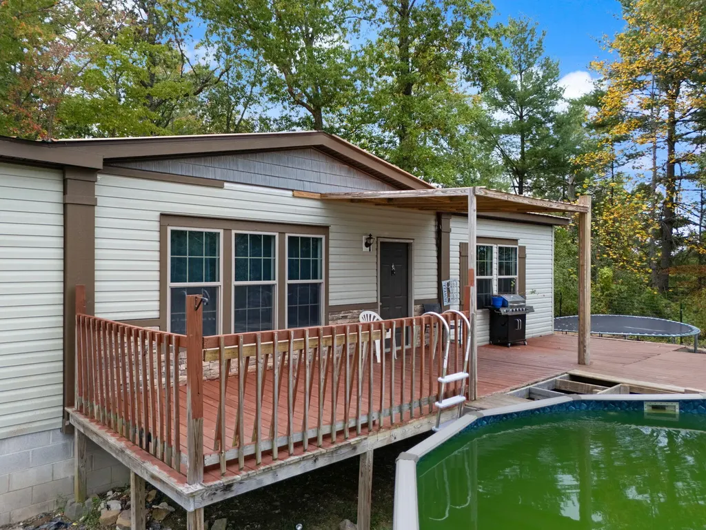 90 Damy Lane Campton KY 41301