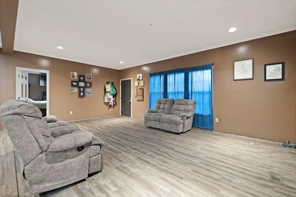 90 Damy Lane Campton KY 41301