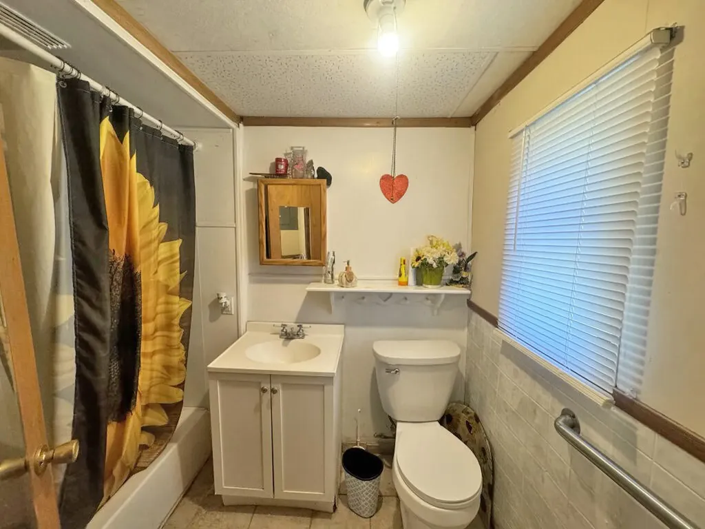 248 Parrish Avenue Paris KY 40361