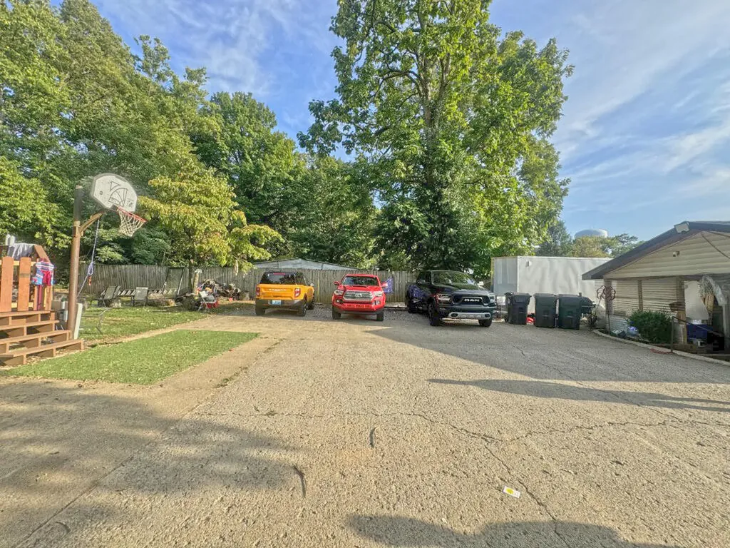 248 Parrish Avenue Paris KY 40361