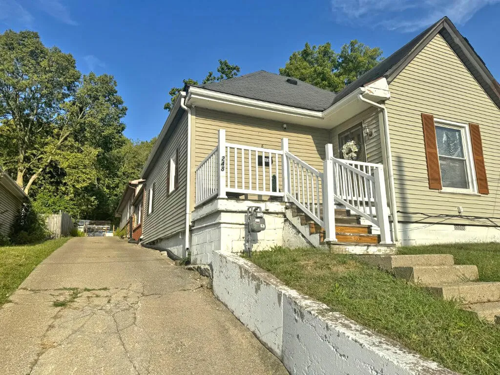 248 Parrish Avenue Paris KY 40361