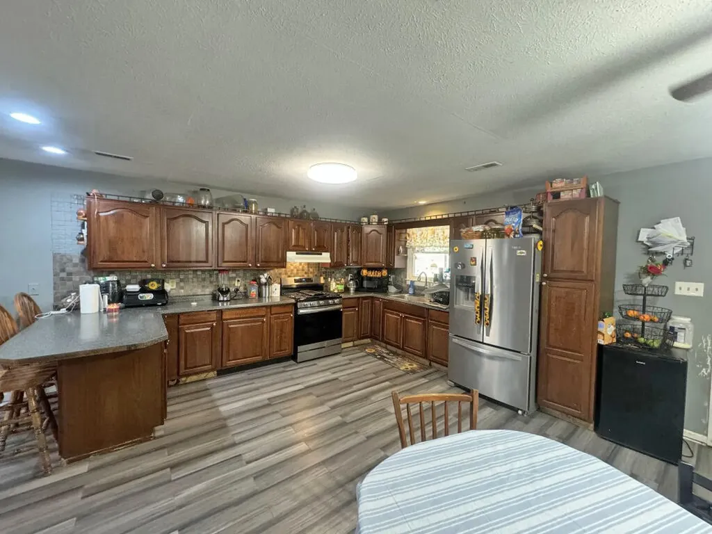 248 Parrish Avenue Paris KY 40361