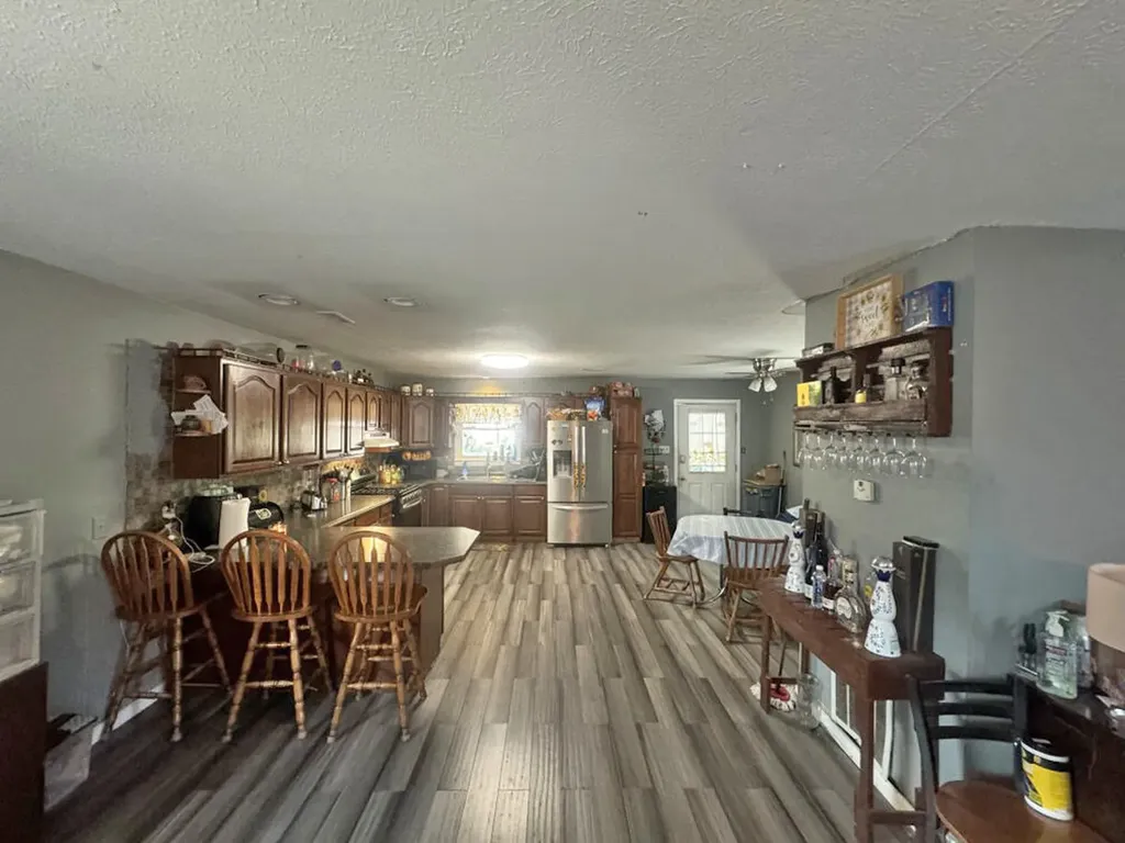 248 Parrish Avenue Paris KY 40361