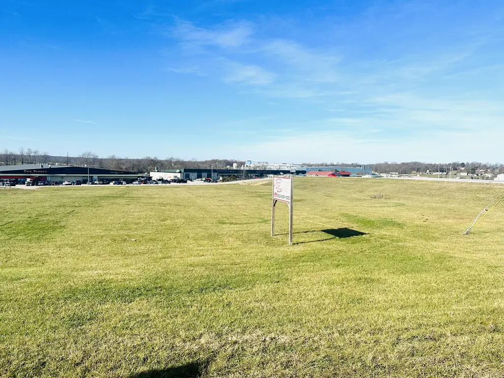 14 Eagle Lake Drive Lawrenceburg KY 40342