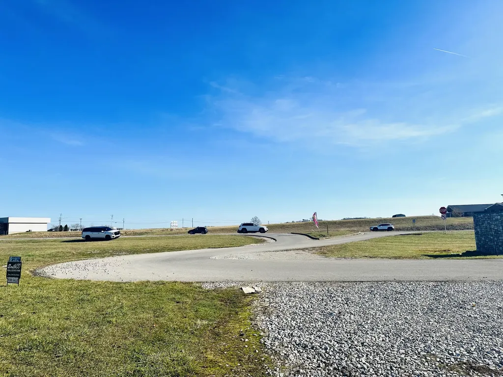 14 Eagle Lake Drive Lawrenceburg KY 40342