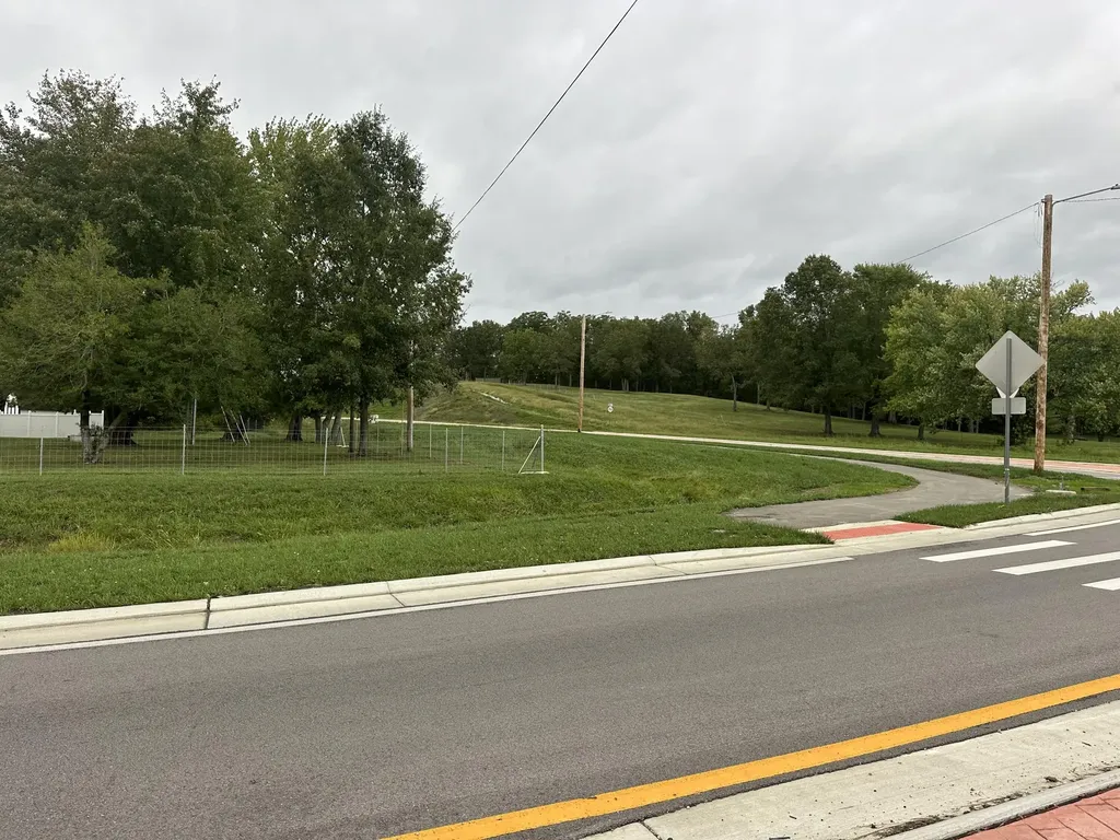 777 Old Us 25/new Bypass Berea KY 40403