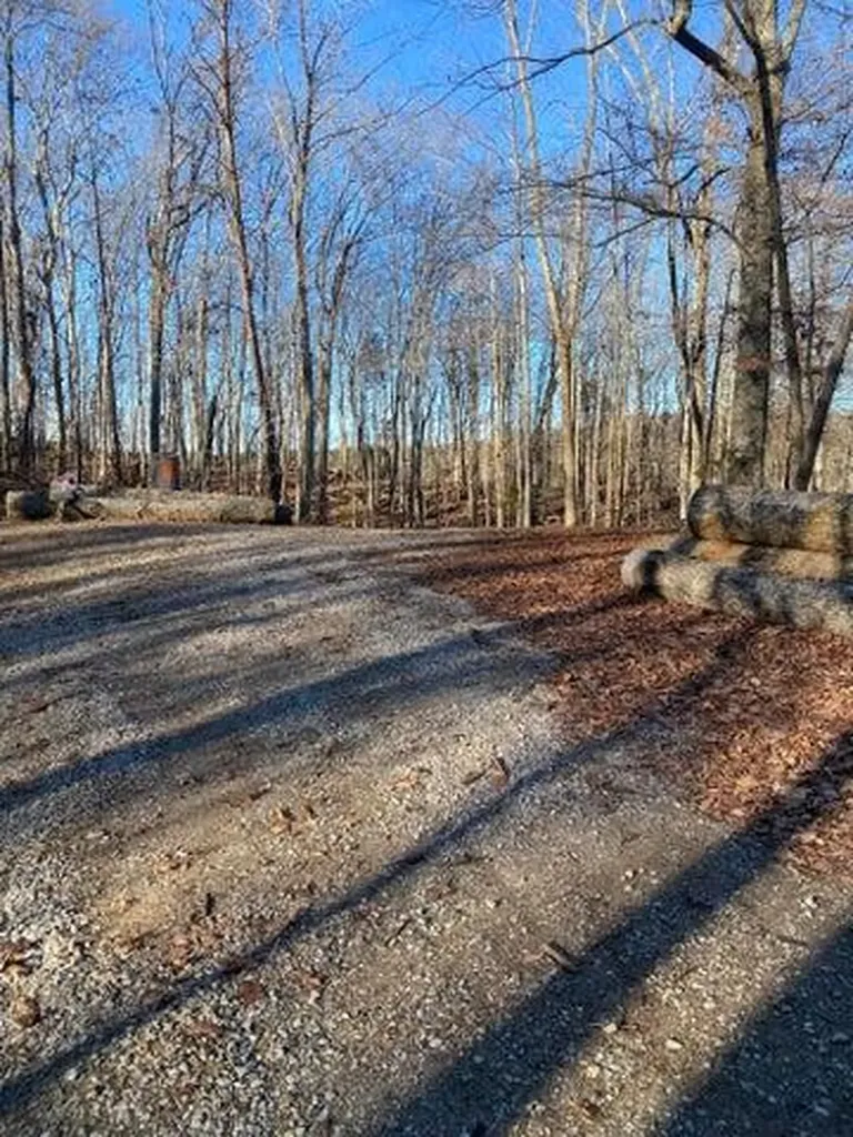 510 Lakeview Avenue Burnside KY 41519
