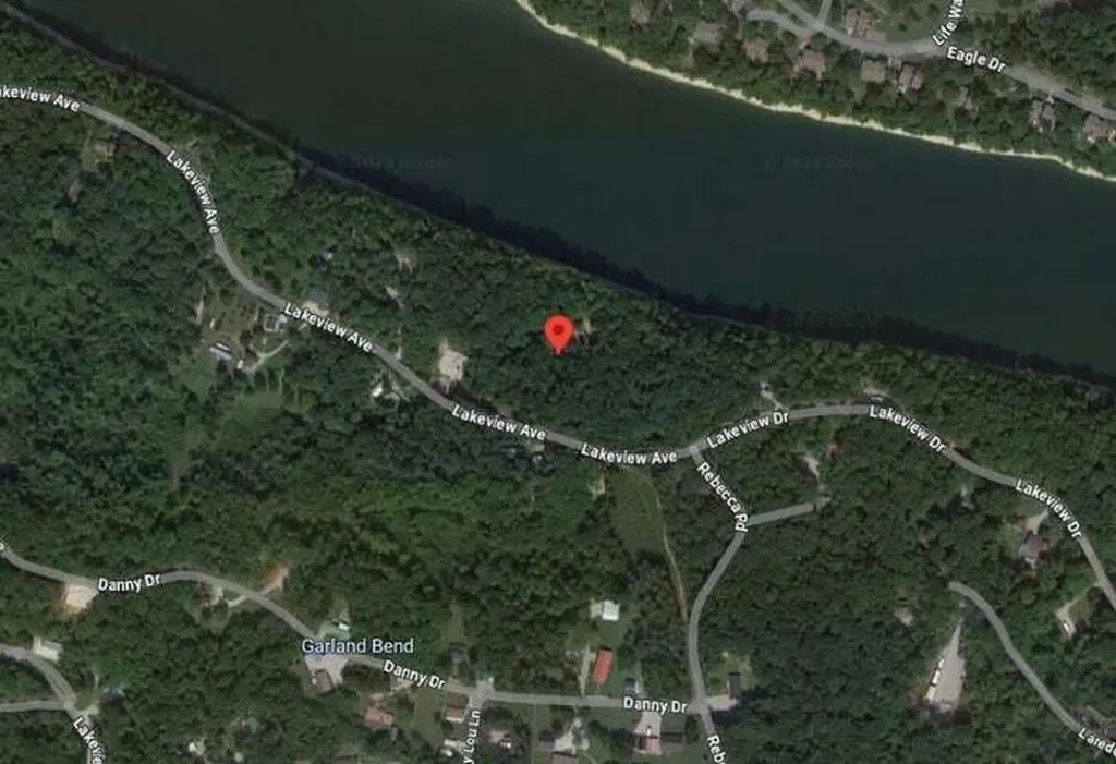 510 Lakeview Avenue Burnside KY 41519