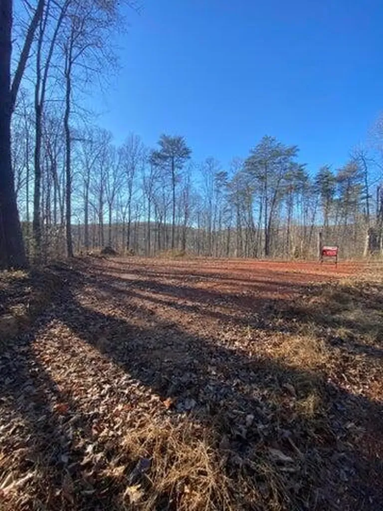 1850 Lakeview Avenue Burnside KY 41519
