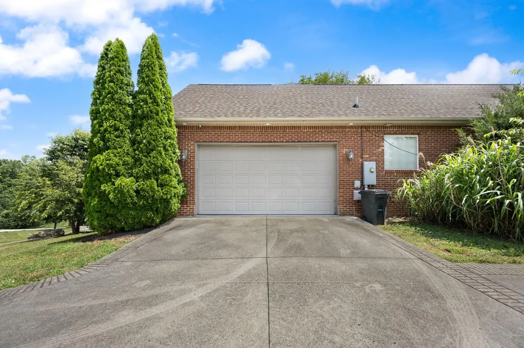 205 Kolsons Landing Drive Somerset KY 42503
