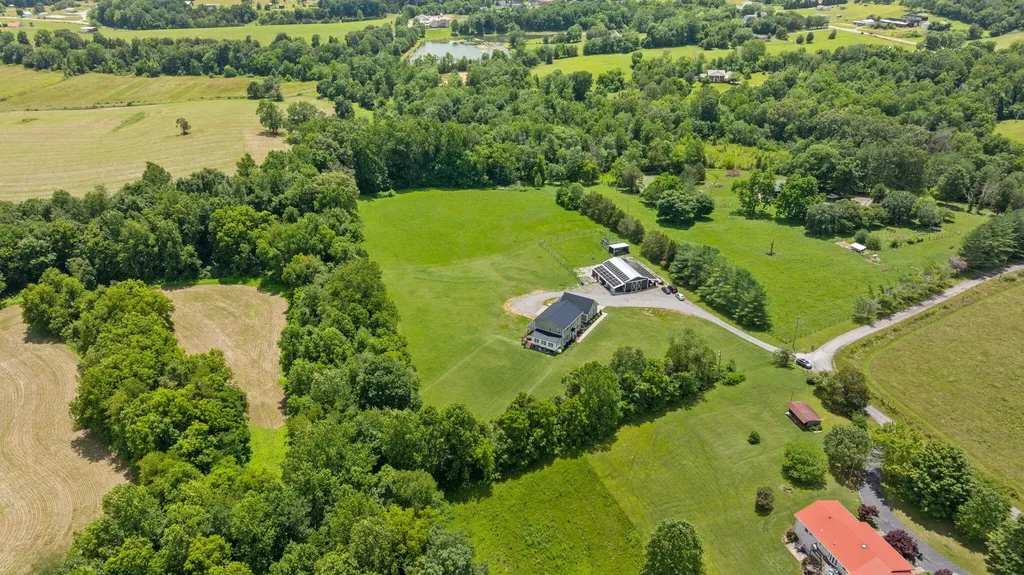 217 N Cave Springs Road Somerset KY 42503