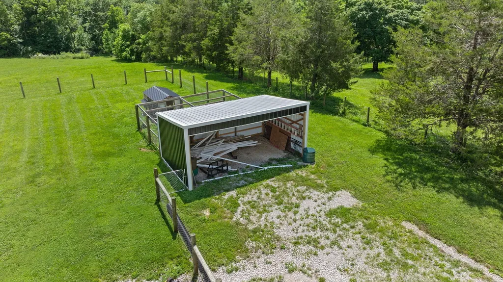 217 N Cave Springs Road Somerset KY 42503