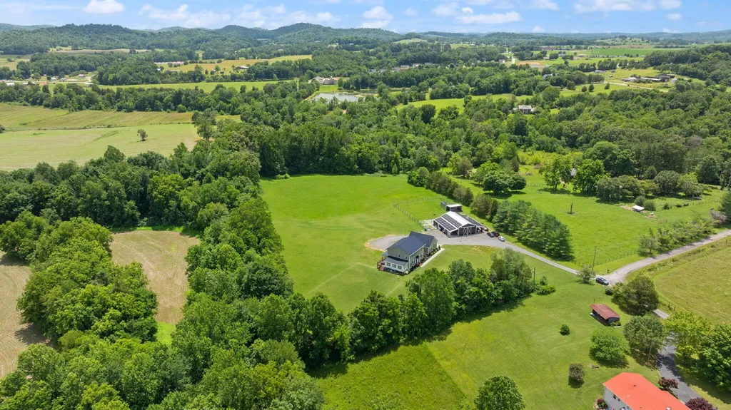217 N Cave Springs Road Somerset KY 42503