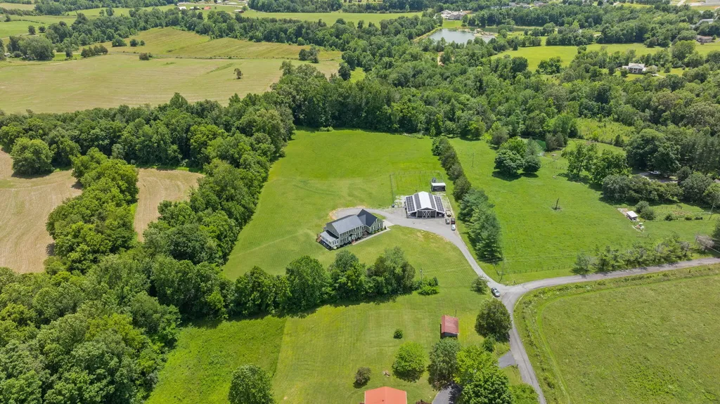 217 N Cave Springs Road Somerset KY 42503