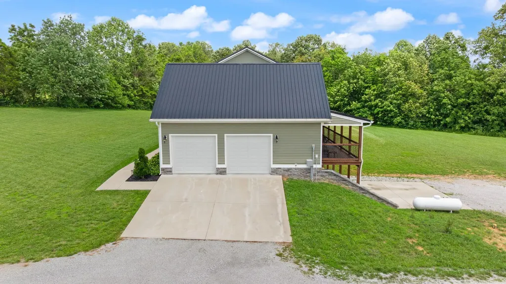 217 N Cave Springs Road Somerset KY 42503