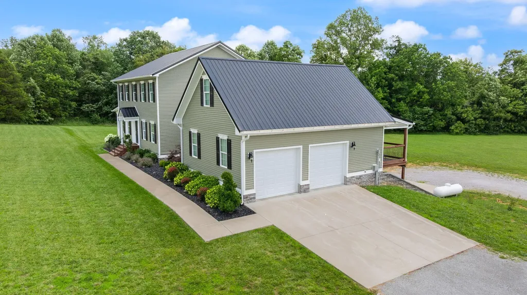 217 N Cave Springs Road Somerset KY 42503