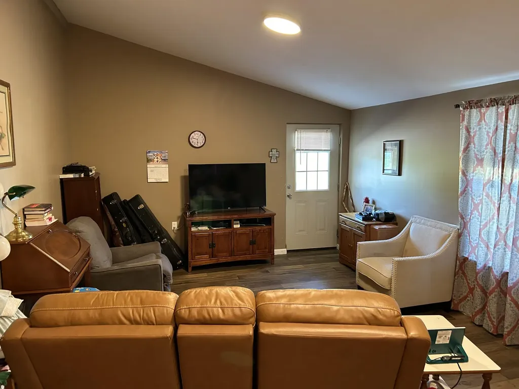 217 N Cave Springs Road Somerset KY 42503