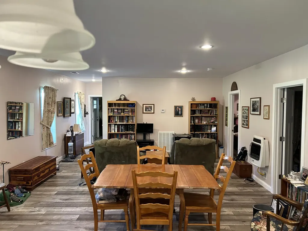 217 N Cave Springs Road Somerset KY 42503