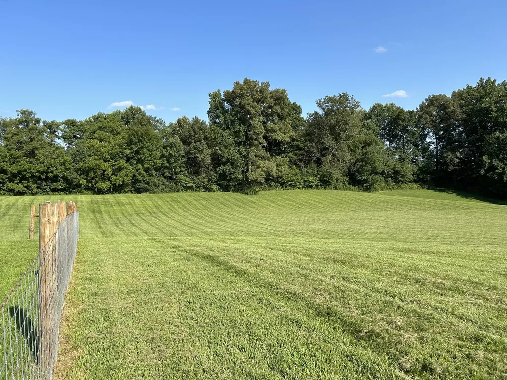 217 N Cave Springs Road Somerset KY 42503