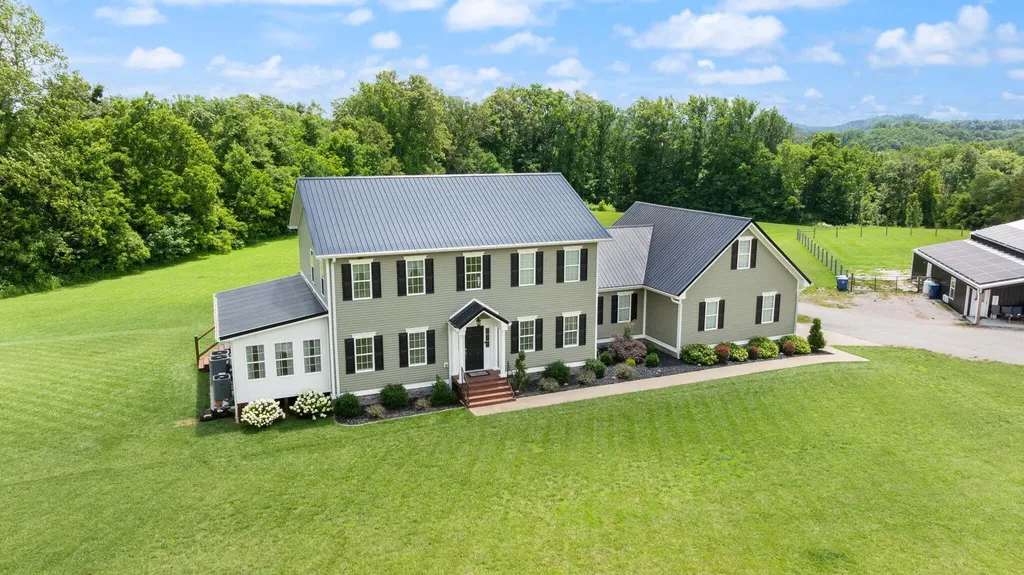 217 N Cave Springs Road Somerset KY 42503