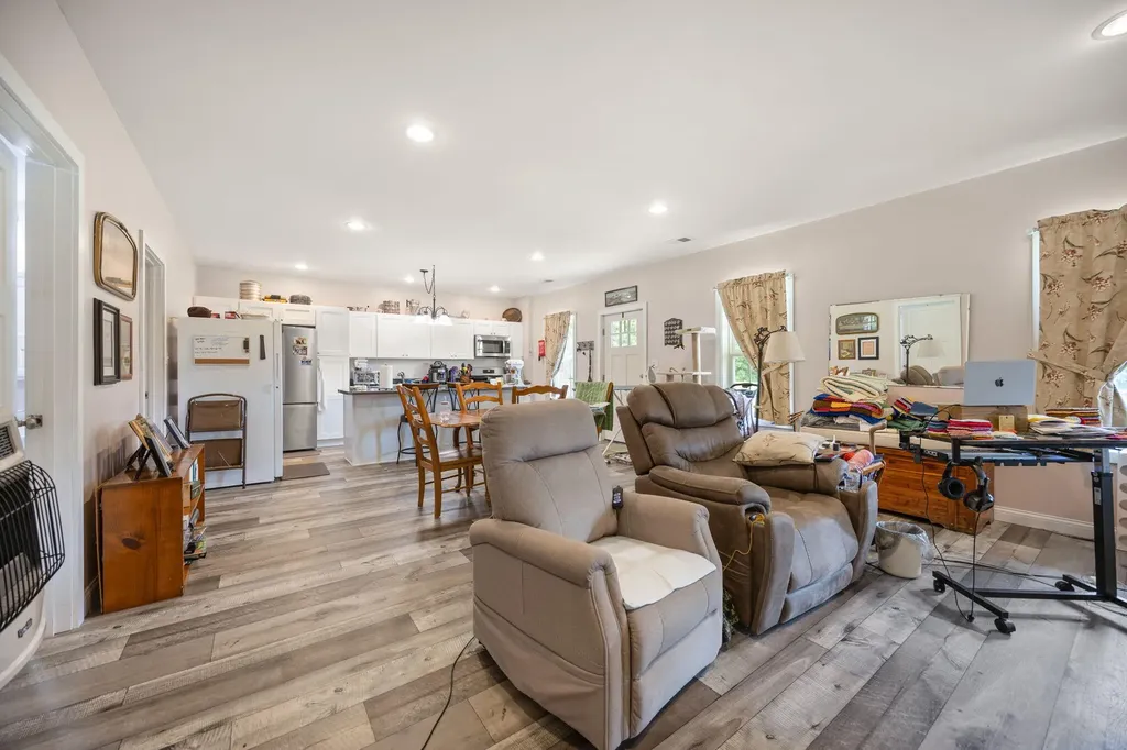 217 N Cave Springs Road Somerset KY 42503