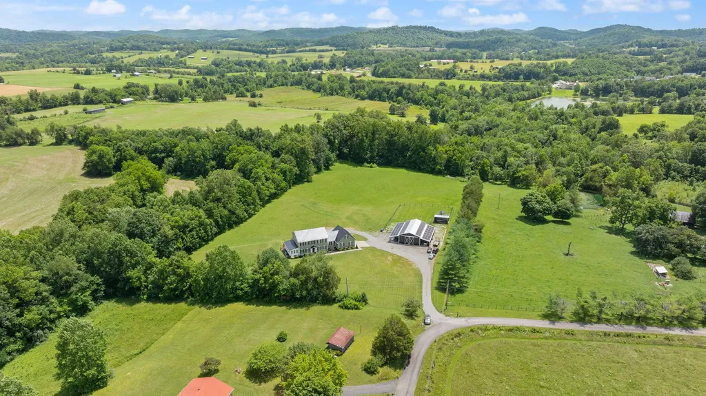 217 N Cave Springs Road Somerset KY 42503