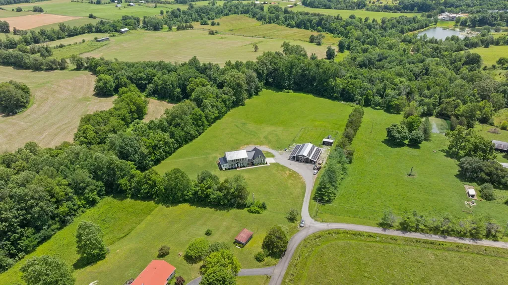 217 N Cave Springs Road Somerset KY 42503