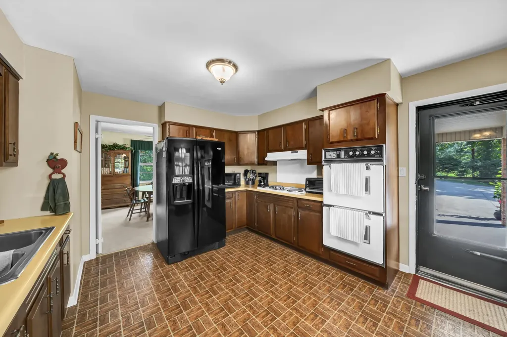 175 N Bend Road Stanton KY 40380