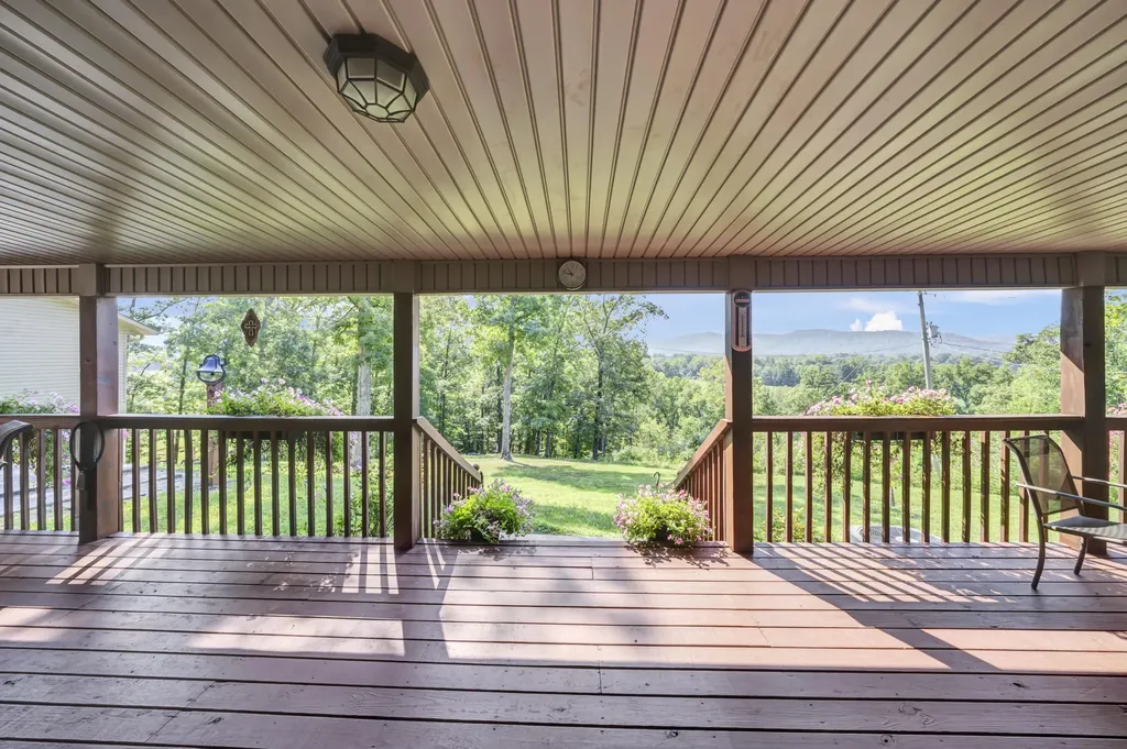 175 N Bend Road Stanton KY 40380