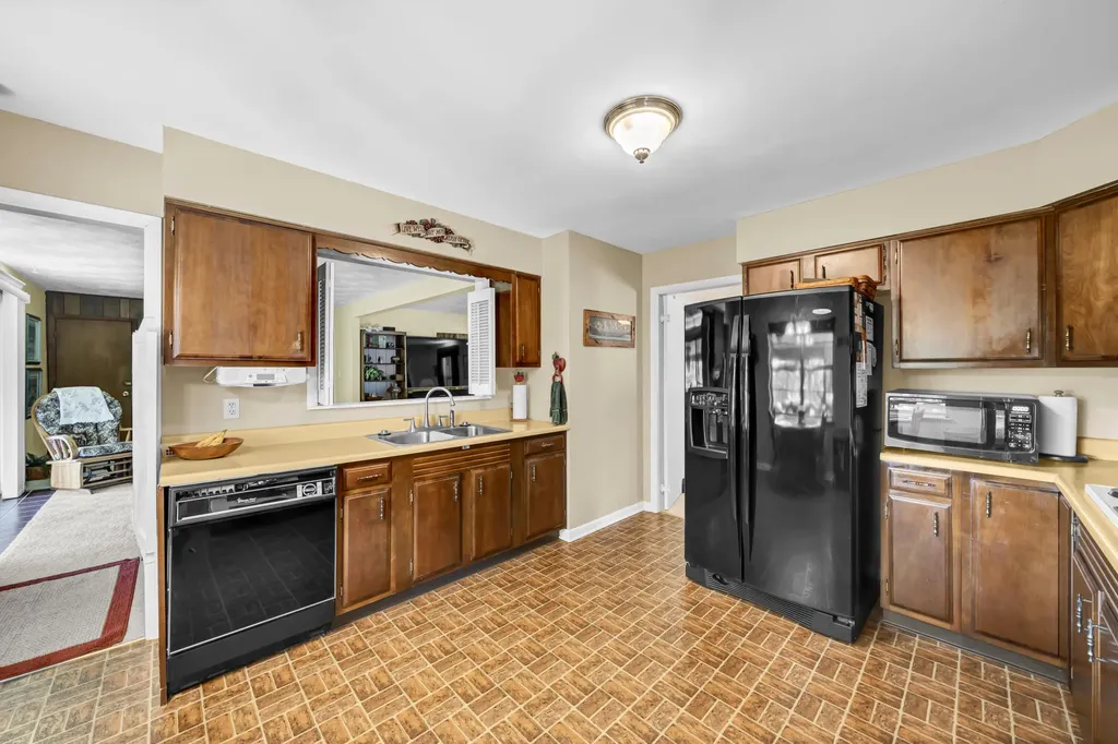 175 N Bend Road Stanton KY 40380