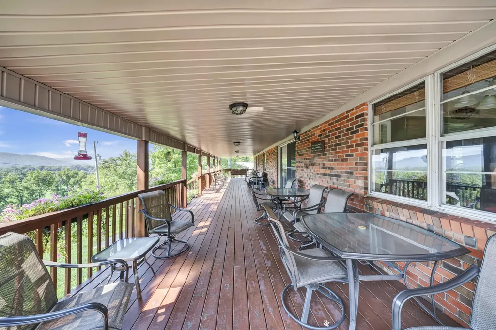 175 N Bend Road Stanton KY 40380