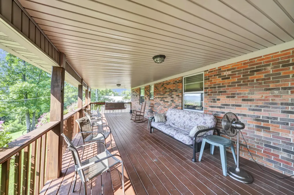 175 N Bend Road Stanton KY 40380