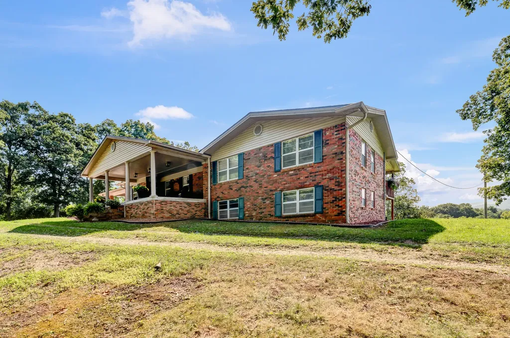 175 N Bend Road Stanton KY 40380