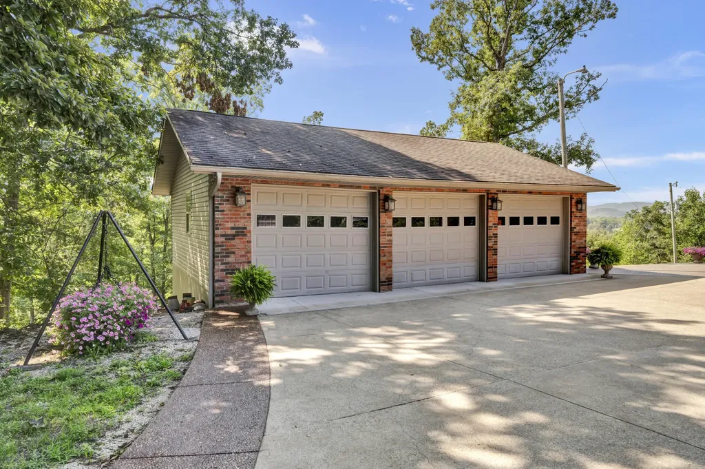175 N Bend Road Stanton KY 40380