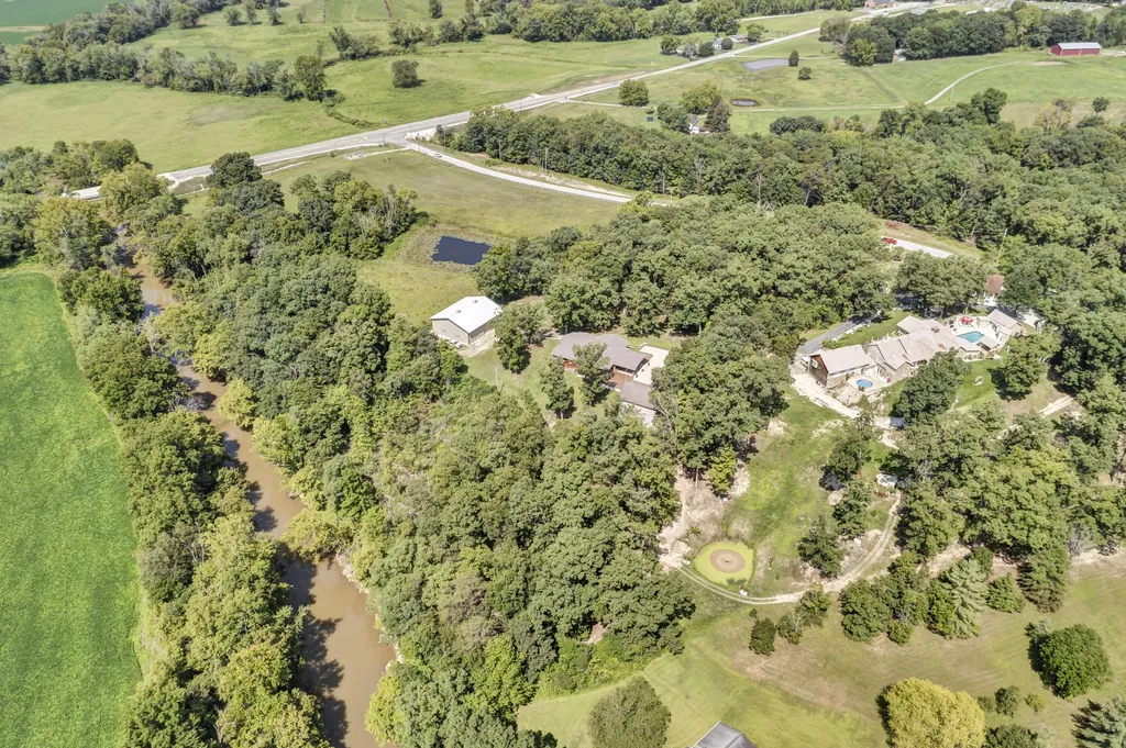 175 N Bend Road Stanton KY 40380