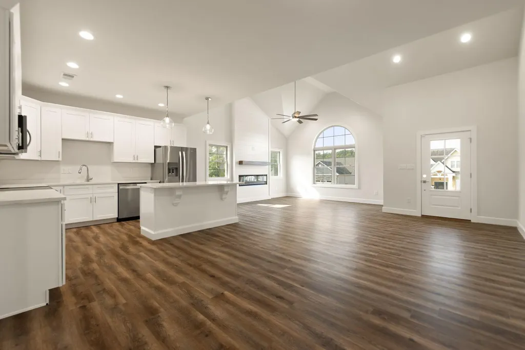 118 A W Canterbury Drive Bronston KY 42518