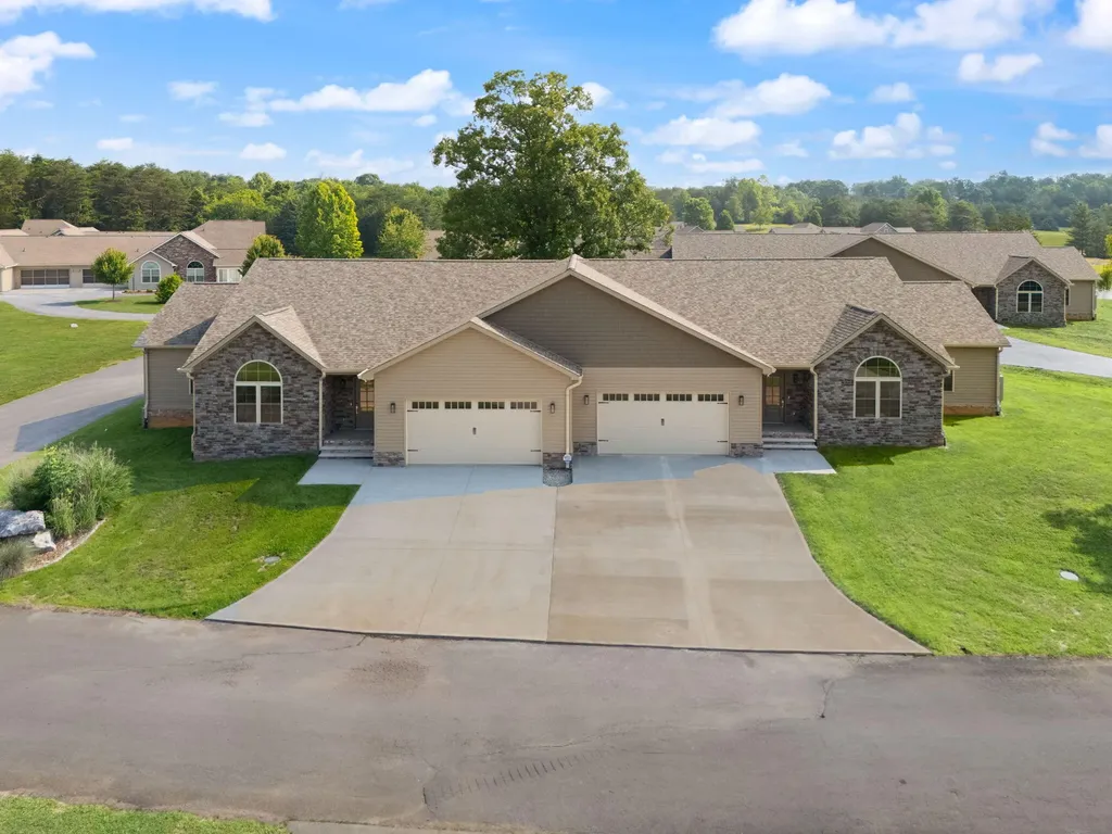 118 A W Canterbury Drive Bronston KY 42518