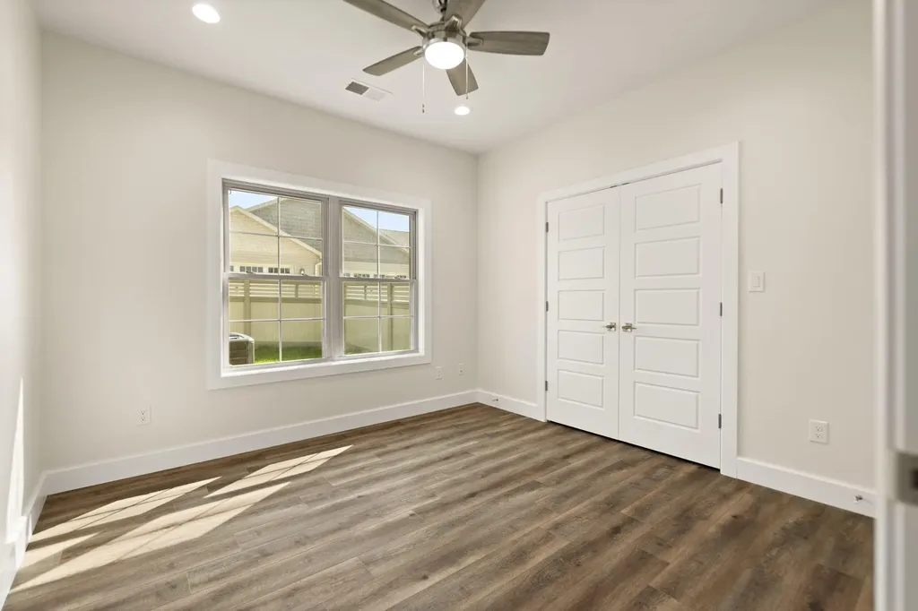 118 A W Canterbury Drive Bronston KY 42518