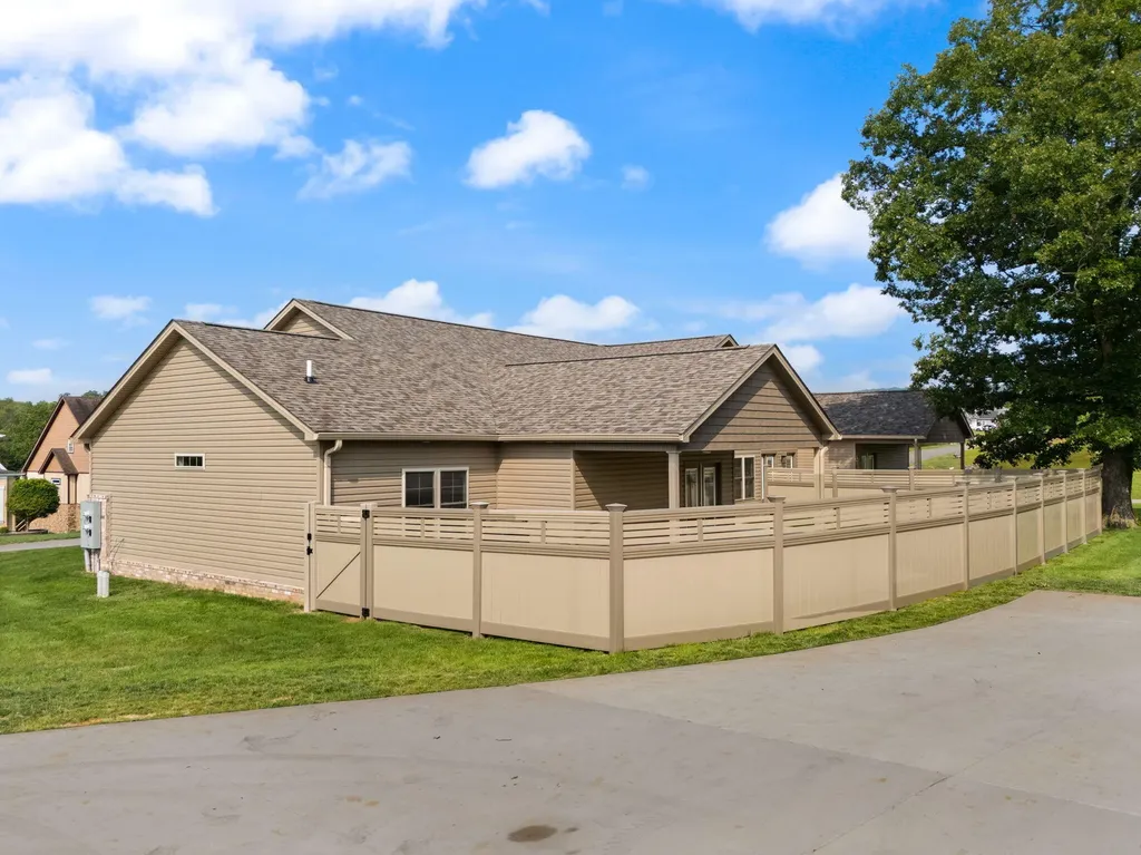 118 A W Canterbury Drive Bronston KY 42518