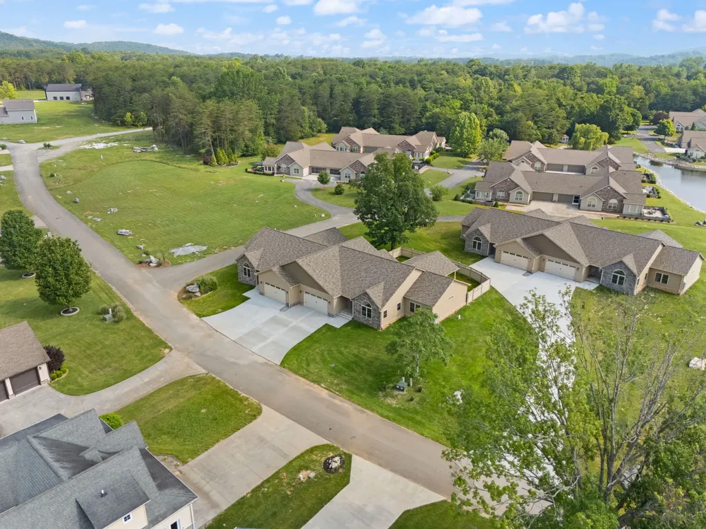 118 A W Canterbury Drive Bronston KY 42518
