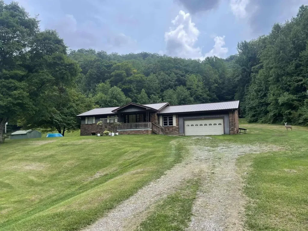 9010 Highway 421 Manchester KY 40962