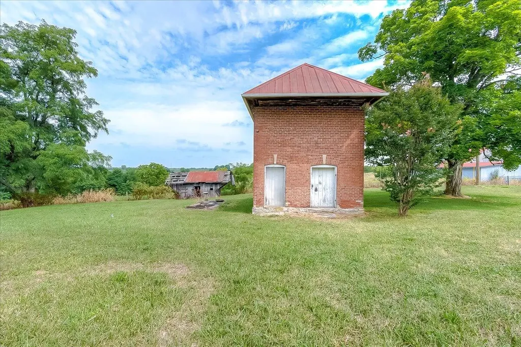 2888 Bardstown Road Springfield KY 40069