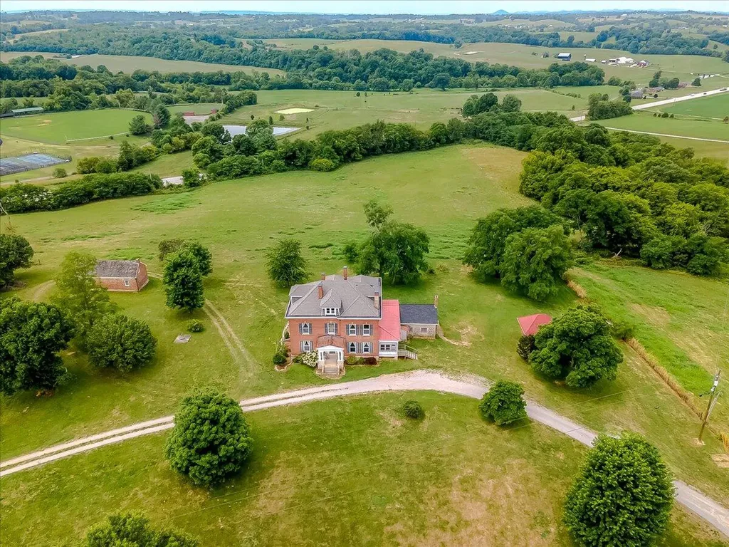 2888 Bardstown Road Springfield KY 40069